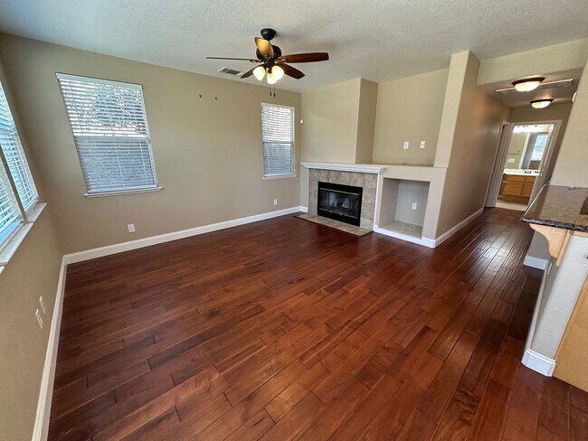 Building Photo - Beautiful Remodeled 4 Bedroom, 3 Bath Home