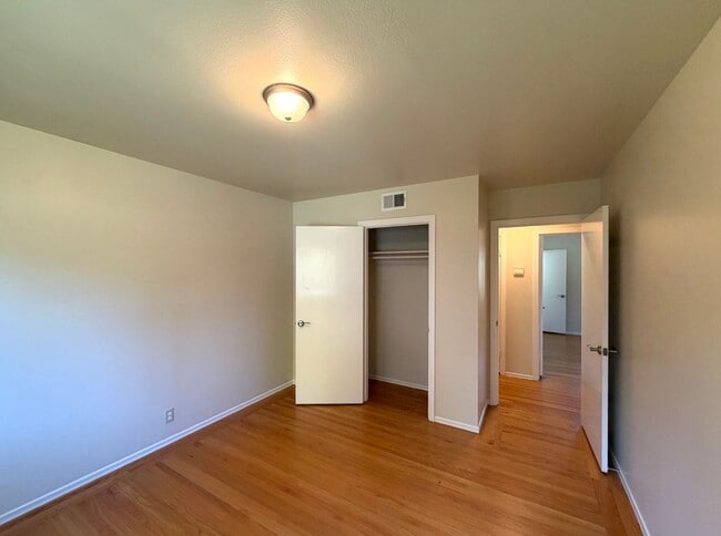 Building Photo - UPDATED LARGE 1500 sq/ft 3BR/2BA Cherry Chase Sunnyvale Home AVAILABLE NOW