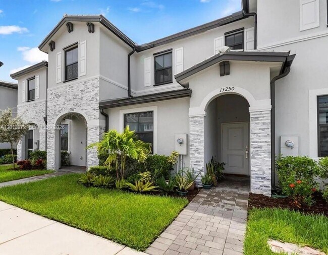 Building Photo - 13250 SW 285th St