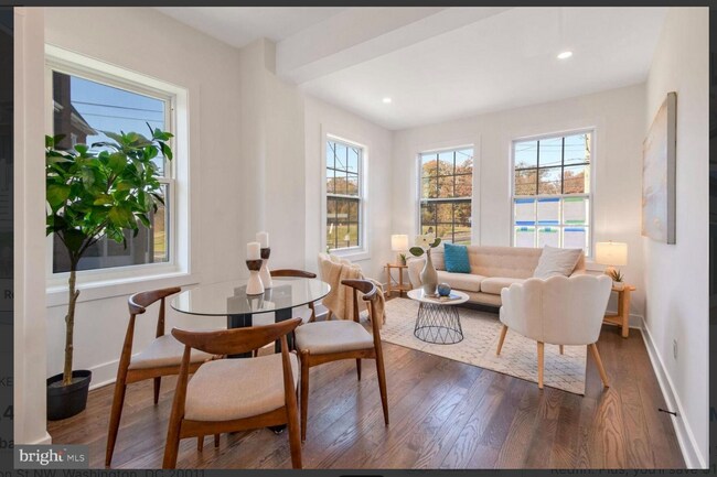 Building Photo - 134 Madison St NW