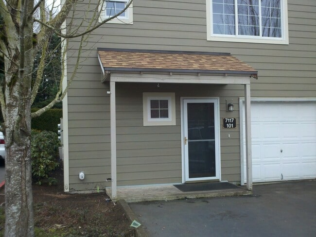 Building Photo - 7117 SW Sagert St