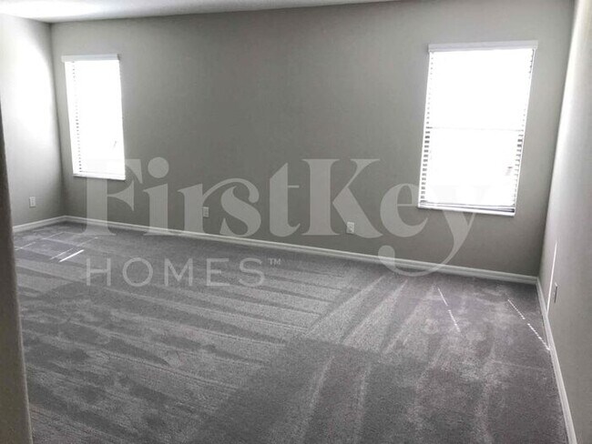 Building Photo - 9652 Sage Creek Dr