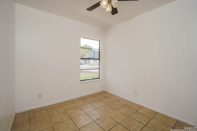 Building Photo - 5916 Mission Sunrise