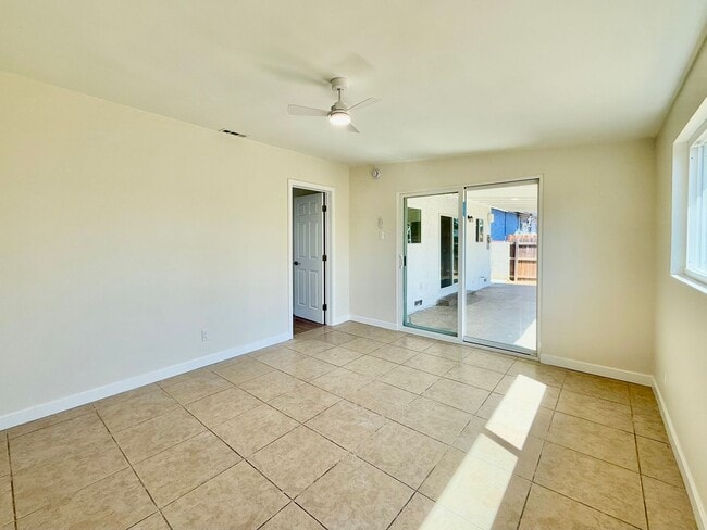 Building Photo - Beautifully Remodeled 3-Bed, 2-Bath Home i...