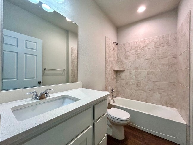 Building Photo - 12012 Saddle Rock Dr