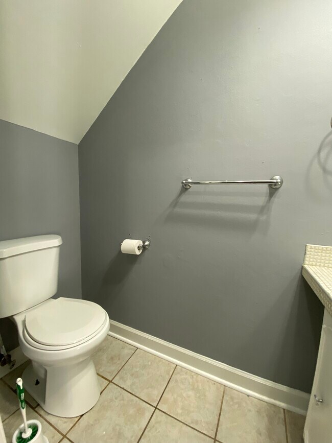 Building Photo - 401 Advocate Ct