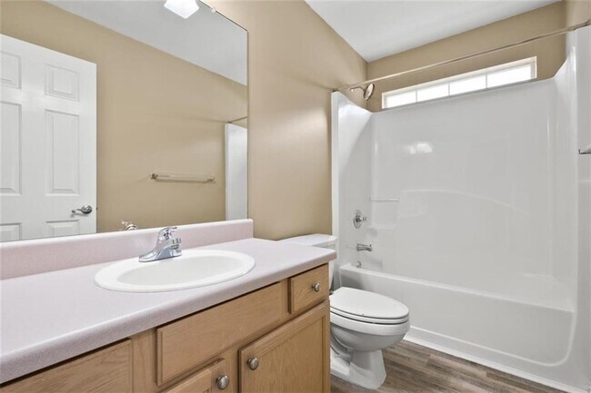 Building Photo - 668 Willow Pointe Dr