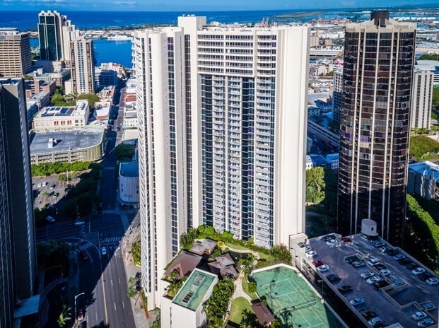 Building Photo - 1212 Nuuanu Ave