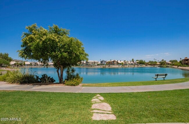 Building Photo - 16013 S Desert Foothills Pkwy