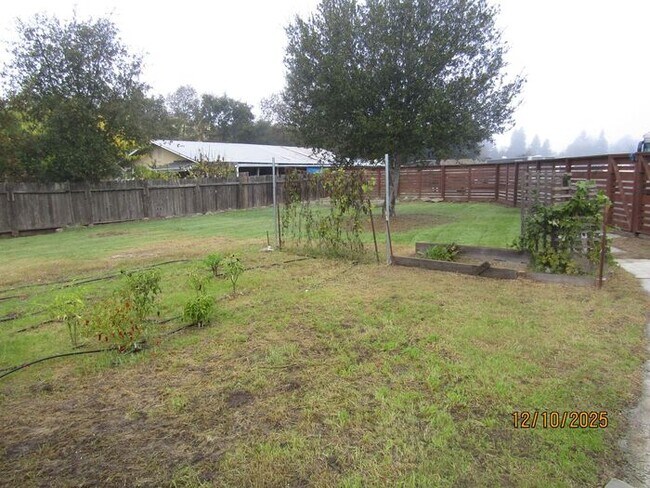 Building Photo - Very Rare 2 Bedroom House on a large lot with separate bonus unit!