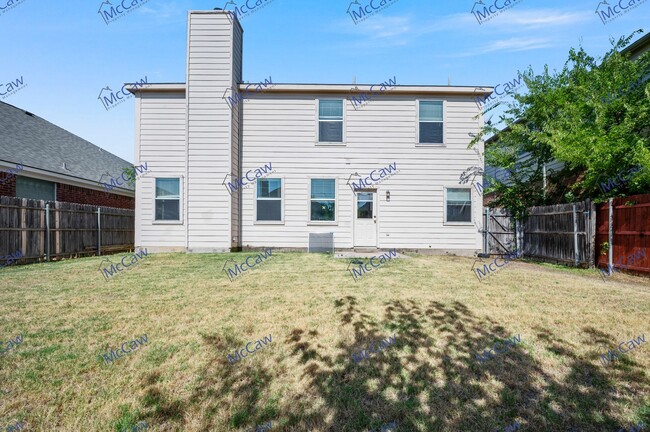 Building Photo - Spacious 4/2.5 Home in Fort Worth!