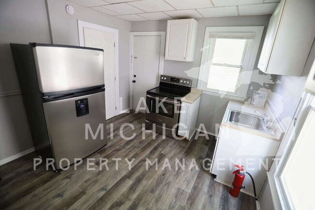 Building Photo - 1403 Turner Ave NW
