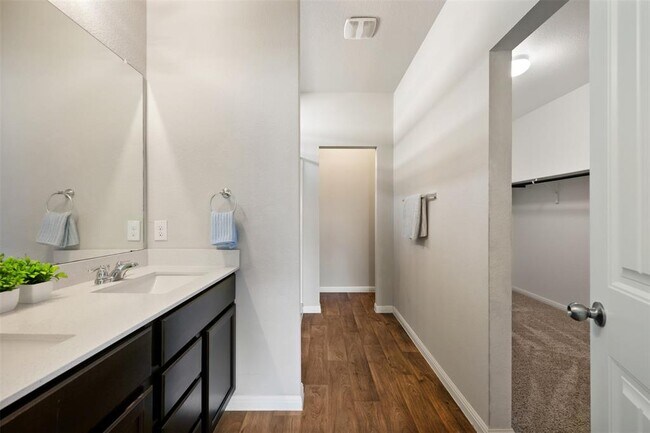 Building Photo - 128 Presidential Path