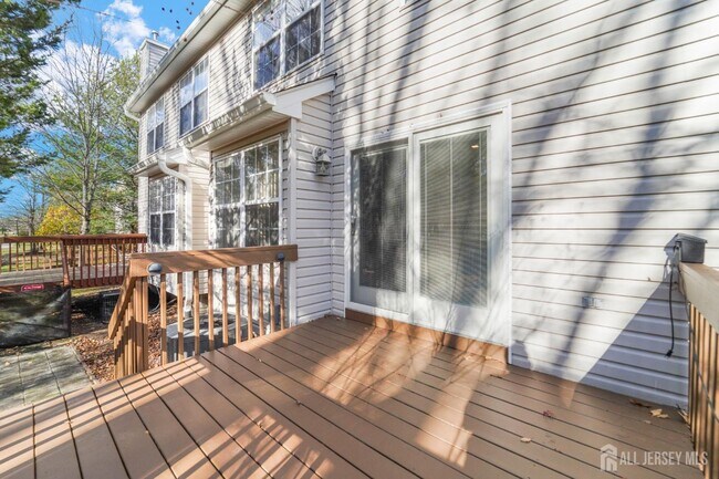 Building Photo - 13 Jill Ct