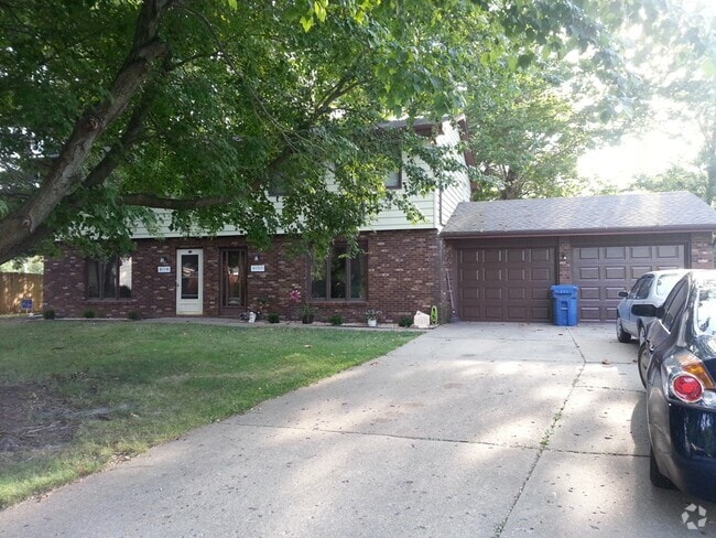 Building Photo - 4159 Pickfair Rd