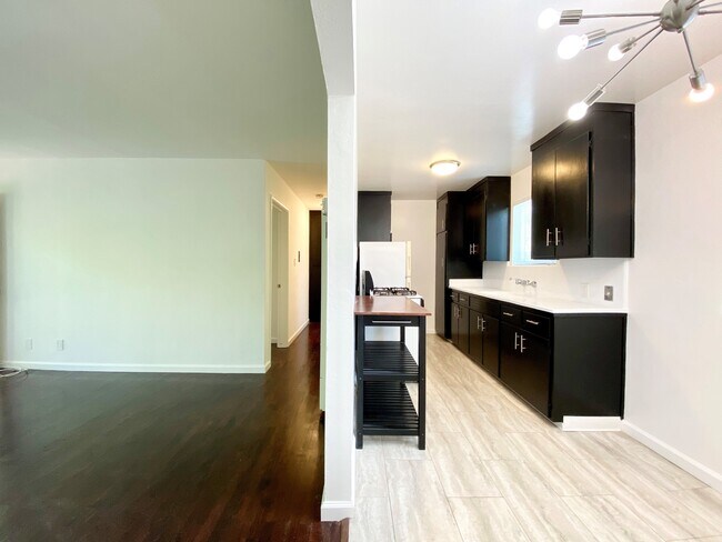 Building Photo - Jefferson Street