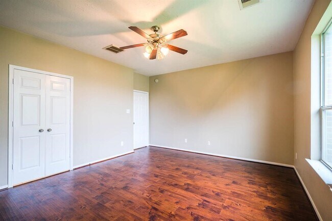 Building Photo - 11314 Sandermeyer Dr