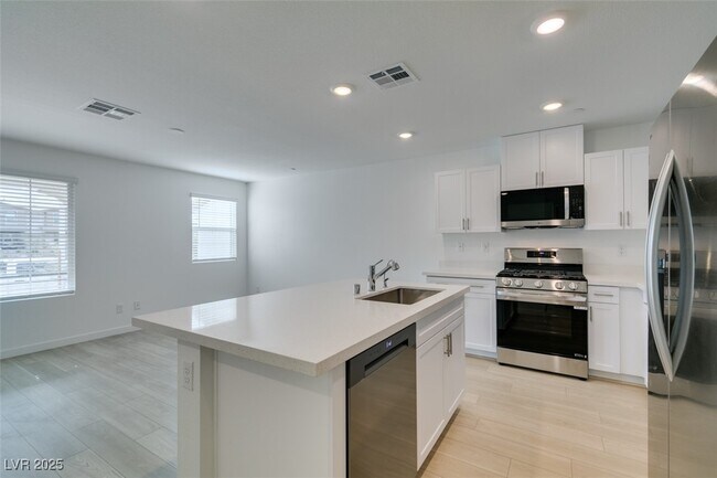 Building Photo - 945 Jigglypuff Pl