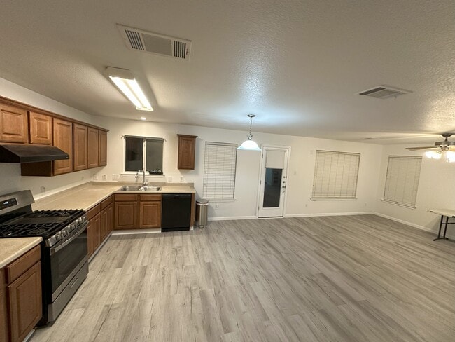 Building Photo - 3305 Etheredge Dr