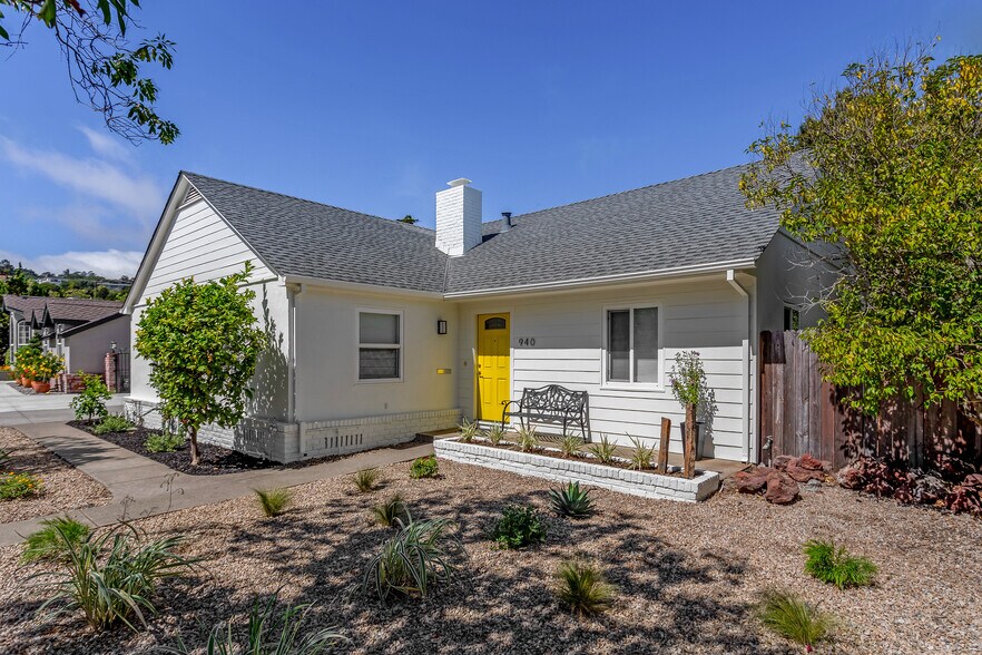 Building Photo - 940 Sequoia Ave