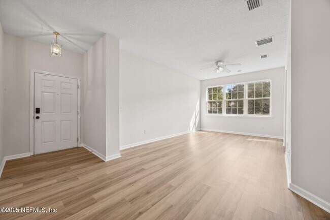 Building Photo - 12301 Kernan Forest Blvd