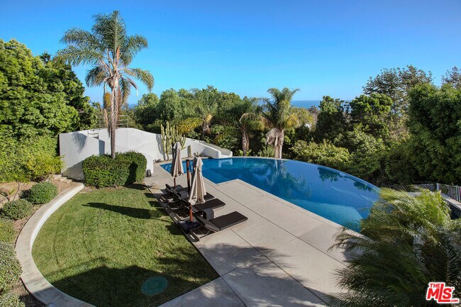 Building Photo - 27454 Winding Way