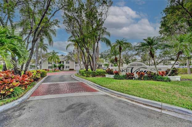 Building Photo - 2850 N Oakland Forest Dr