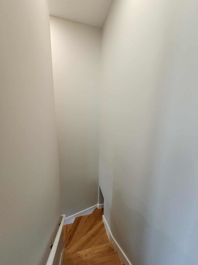 Building Photo - 6321 S Eberhart Ave