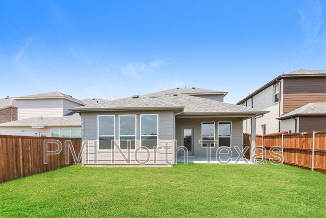Building Photo - 913 Sicily Blvd