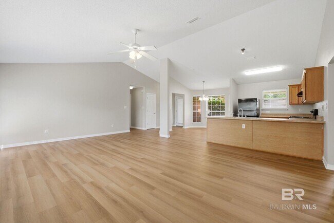 Building Photo - 11730 Madrone Ln