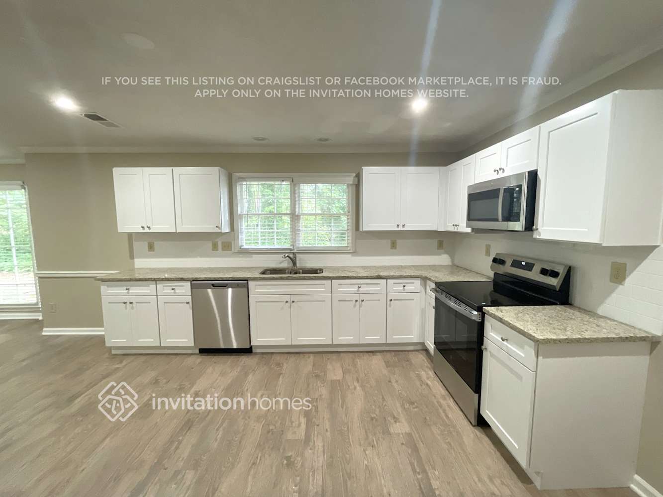 Building Photo - 2862 Wynford Dr S W