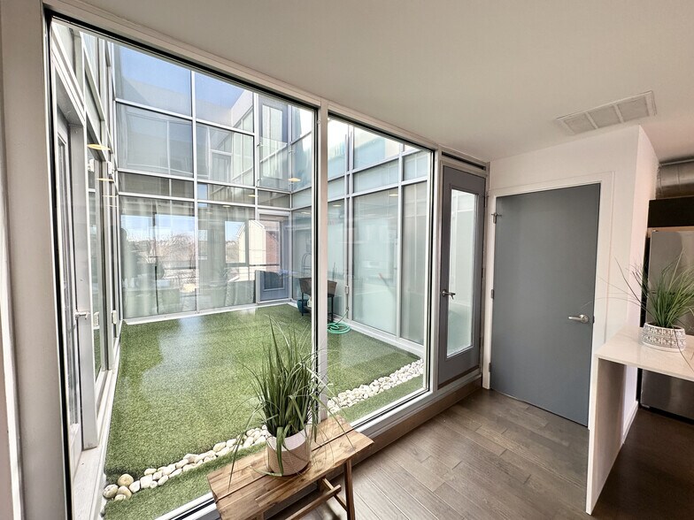 Building Photo - 1422 N 7th St