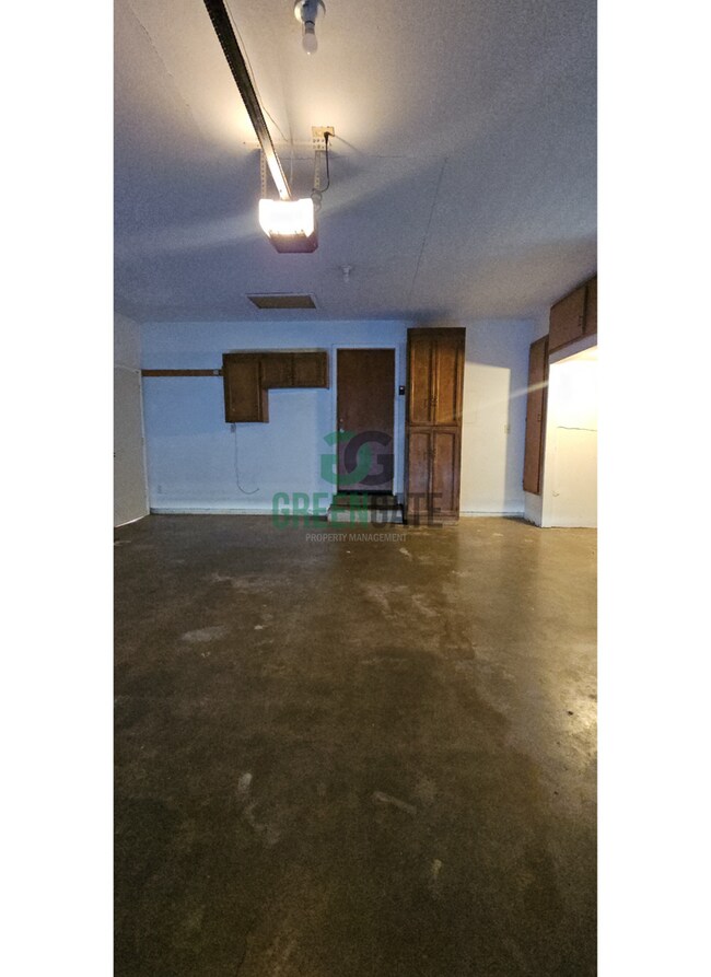Building Photo - 3509-3511 Dragoo Park Dr.