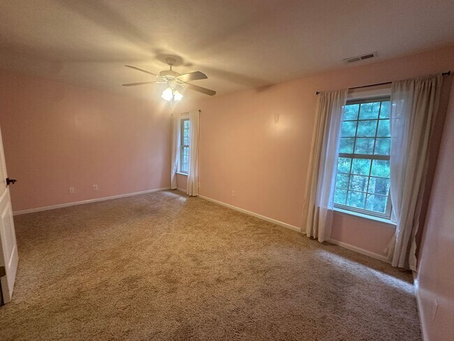 Building Photo - Carolina Lakes Gated Community!!