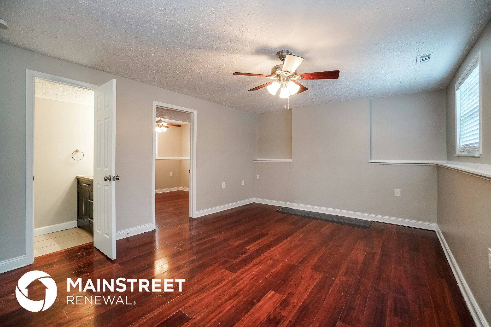 Building Photo - 1676 Laramie Dr