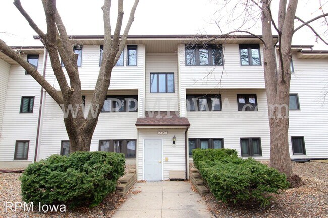 Primary Photo - 9309 Sandler Dr