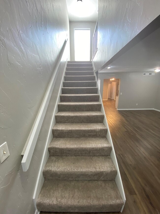 Building Photo - 10125 N Pennsylvania Ave