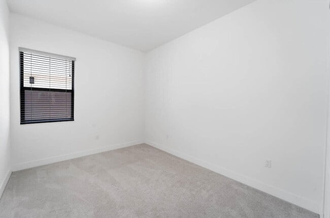 Building Photo - 8173 NW 42nd St