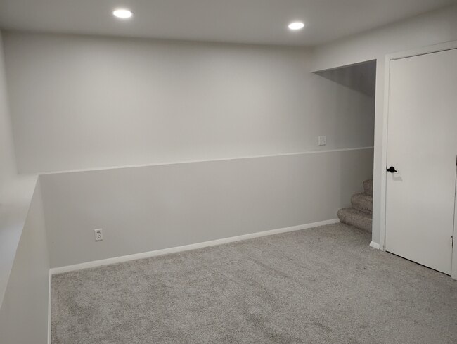 Building Photo - 5827 El Paso Cir