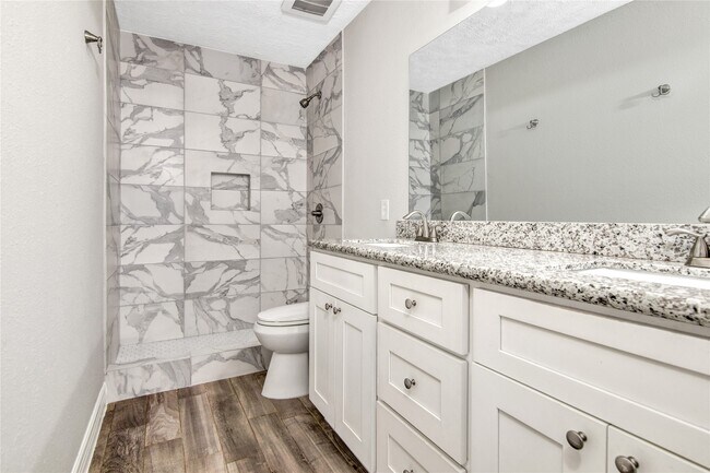 Building Photo - 2611 Desert Sage Dr