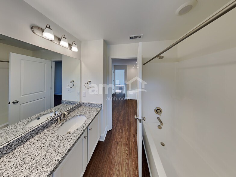 Building Photo - 4009 Birchfield Pl