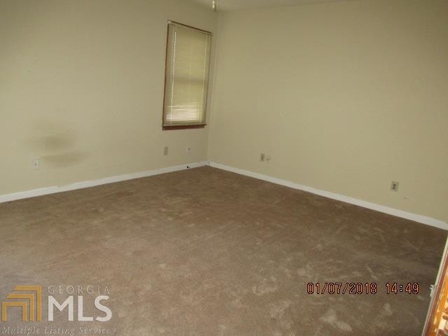 Building Photo - 710 Stratford Green