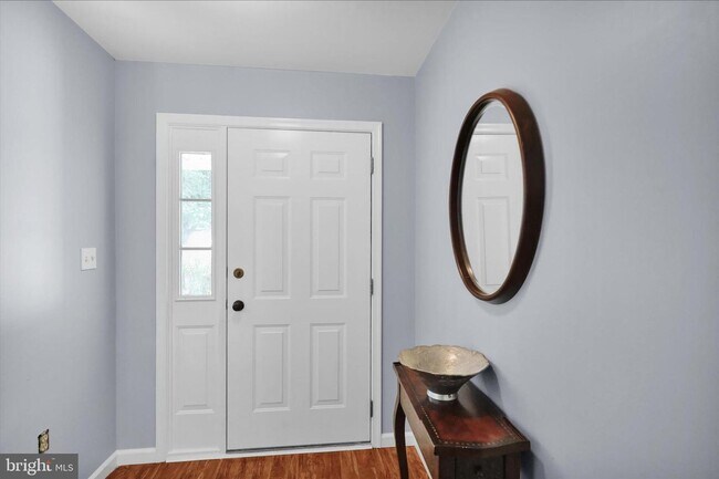 Building Photo - 3 Bed 3 Bath Updated Townhouse In Lititz