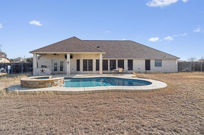 Building Photo - 209 Sarahs Ln
