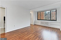 Building Photo - Charming & Spacious One Bedroom at River Place South