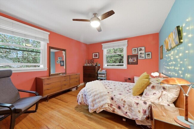 Building Photo - 201 Bowdoin Ave