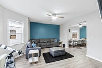 Building Photo - 16 E 32nd St