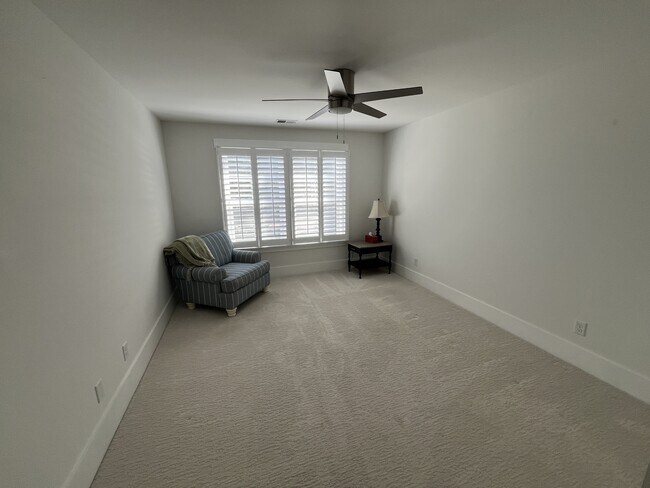 Building Photo - 16 Old Stoney Ln