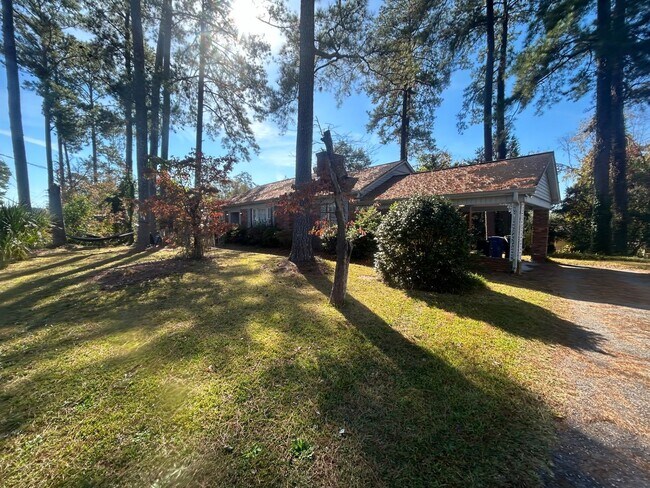 Building Photo - 4826 Kilbourne Rd