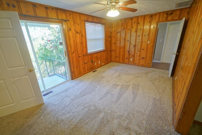 Building Photo - 1804 Skyland Dr